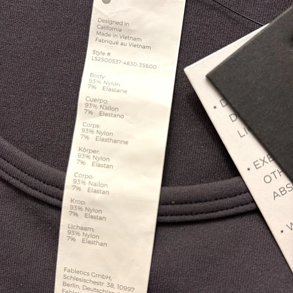 NWT [Fabletics] Long Sleeve Fitted Stretch Cropped Athletic Top Women’s Sz Small - Picture 9 of 9